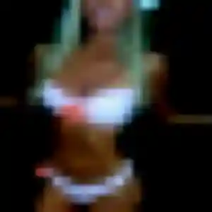 Sofia, 22 ans, dispo pour plan cul à Dun-le-Palestel