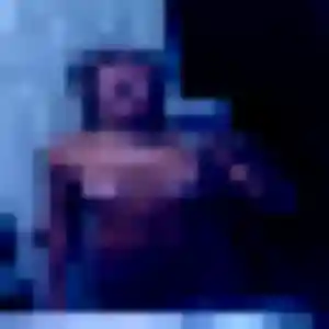 Leonore (28 ans) à Entre-Vignes attend une rencontre ce soir