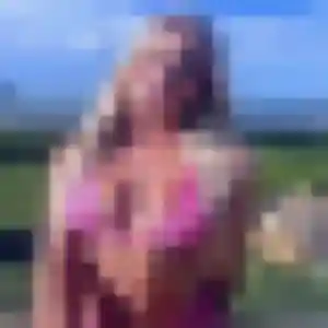Frederique, 24 ans, en ligne à Épieds pour une rencontre coquine