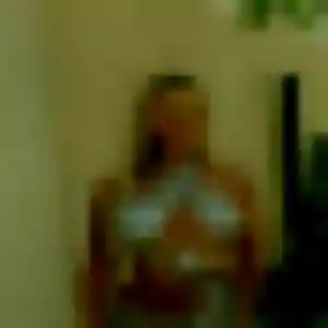 Elena (37 ans) à Ercheu cherche une rencontre aujourd'hui