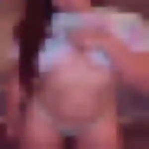 Photo de Barbara à Ergué-Gabéric (39 ans) - plan cul sans inscription