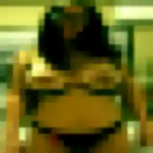 Sophie, 34 ans, connectée à Essouvert pour une rencontre coquine