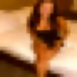 Adelaide, femme de 39 ans veut plan cul à Étaimpuis