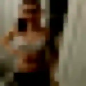 plan cul à Étreux : photo de Flavia, 27 ans - accès libre