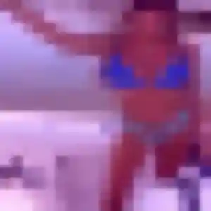 Daniela, 41 ans, cherche un plan cul à Étrœungt