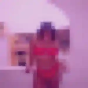 Photo de Ines à Étuz (28 ans) - plan cul sans inscription