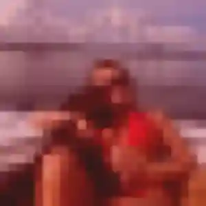Sara (26 ans) à Farges-en-Septaine attend une rencontre ce soir
