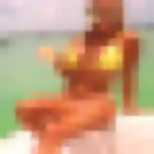 Photo de Karine à Flogny-la-Chapelle (28 ans) - plan cul gratuit