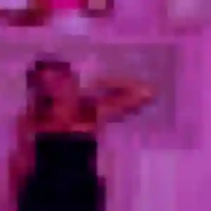 Elena, 32 ans, cherche un plan cul à Floringhem