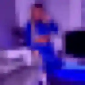 Caroline, 28 ans, connectée à Gavrus pour un plan cul