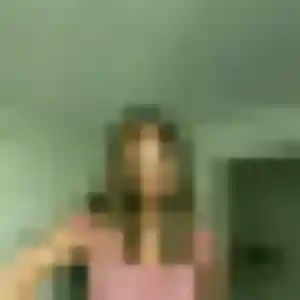 Découvre Vicky, 27 ans à Gémozac en privé