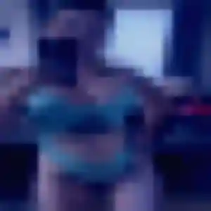 Charmante Anne-Charlotte, 26 ans à Gourlizon - découvrir son profil