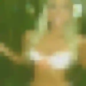 Coralie, femme de 23 ans propose plan cul à Gréasque