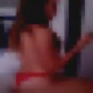Découvre Amira, 25 ans à Hoffen en privé