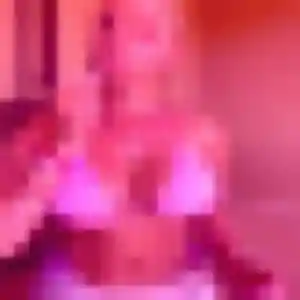 Jihane, 29 ans, en ligne à Jullouville pour un plan cul