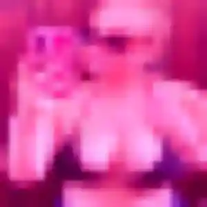 Flavia, 42 ans, en ligne à Kerlouan pour une rencontre coquine