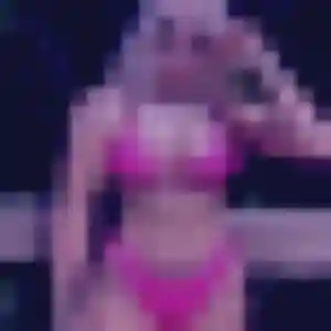 Rejoins Wahiba, 36 ans à La Bollène-Vésubie en privé