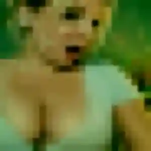 Découvre Dounia, 29 ans à La Celle-les-Bordes en privé