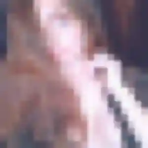 Eleonore, 32 ans, disponible à La Fare-les-Oliviers pour un plan cul