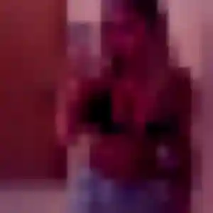 Photo de Alexandra à La Guérinière (44 ans) - plan cul anonyme