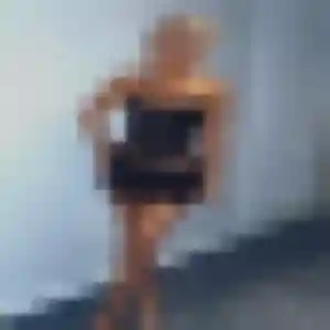 Charmante Alice, 34 ans à La Roche-Jaudy - la contacter
