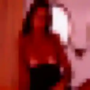 Julie (25 ans) à La Villedieu-du-Clain attend une rencontre ce soir