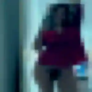 Photo de Nora à Labergement-lès-Seurre (44 ans) - plan cul discret