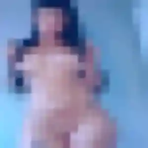 Celia, 33 ans, disponible à Langoiran pour un plan cul