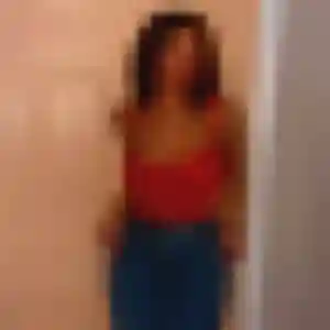 Photo de Violette à Larringes (27 ans) - plan cul gratuit