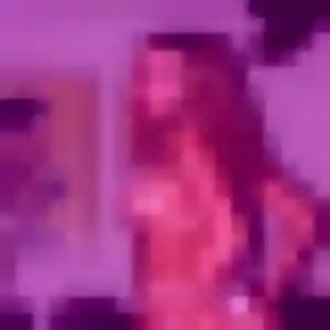 Jessica, 29 ans, en ligne à Laruns pour une rencontre coquine
