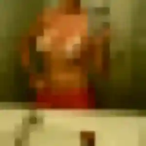 Olympe, 22 ans, connectée à Lavans-lès-Saint-Claude pour une rencontre coquine