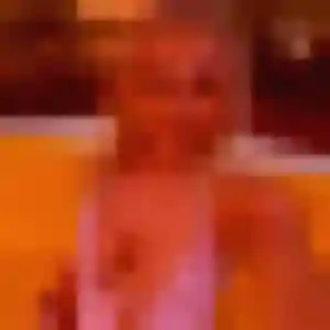 Zineb, 26 ans, connectée à Laveyron pour une rencontre coquine
