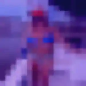 Ameline de Le Born, 33 ans - plan cul discret