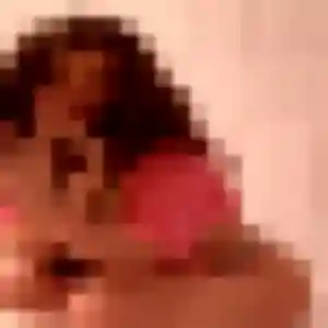Rencontre Stephanie, 32 ans à Le Chesnay-Rocquencourt gratuitement