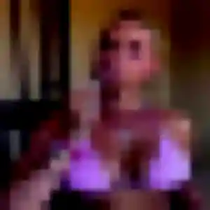 Flavie, 31 ans, en ligne à Le Deschaux pour une rencontre coquine
