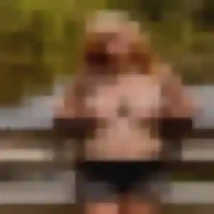 Oriane, femme de 29 ans propose plan cul à Le Miroir