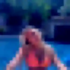 Bettina de Le Monêtier-les-Bains, 29 ans - plan cul sans prise de tête