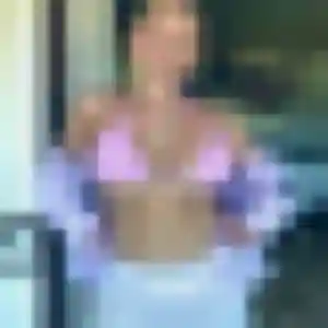 plan cul à Le Pin : photo de Daniela, 28 ans - inscription gratuite