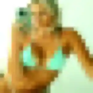 Ghislaine, femme de 39 ans propose plan cul à Le Val