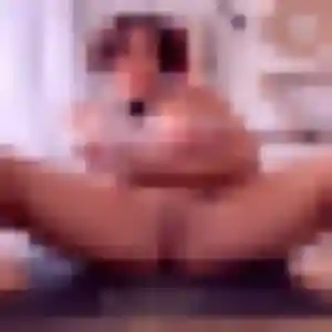 Sexy Ariane, 26 ans à Le Vigen - voir sa photo