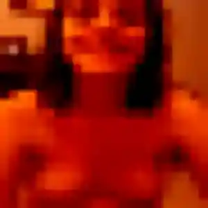 Solene, 37 ans, en ligne à Les Hauts-de-Chée pour une rencontre coquine
