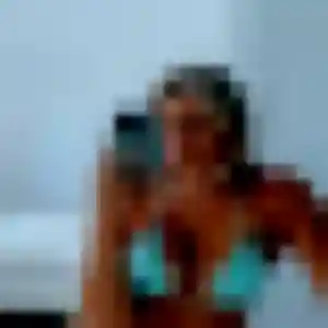 Benedicte, fille de 25 ans propose plan cul à Les Loges-Marchis