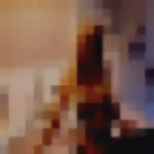 Emmanuelle, 23 ans, connectée à Les Mesneux pour une rencontre coquine