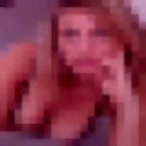 Suzanne, 29 ans, connectée à Les Portes-en-Ré pour une rencontre coquine