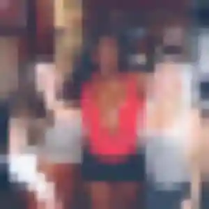 Zina, femme de 40 ans veut plan cul à Les Trois-Pierres