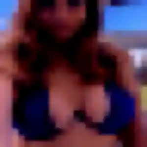 Photo de Viviane à Les Vans (32 ans) - plan cul discret