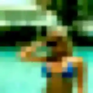 Contacte Bettina, 24 ans à Lessard-le-National en privé