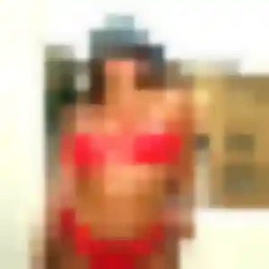 Deborah, 37 ans, en ligne à Limetz-Villez pour un plan cul