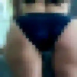 Découvre Jennifer, 26 ans à Locmalo en privé
