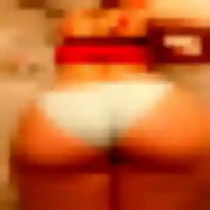 Monique, 37 ans, dispo pour plan cul à Loyat